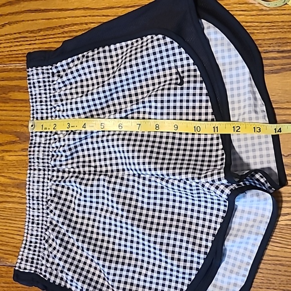 Nike Plaid Athletic Shorts - Picture 6 of 7